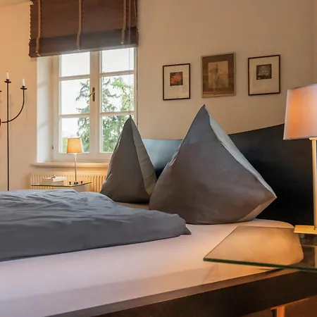 5 Sterne Mit Garten Und Bergblick In Chiemsee-naehe * Übersee
