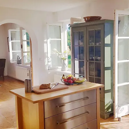 5 Sterne Mit Garten Und Bergblick In Chiemsee-naehe Lägenhet Übersee