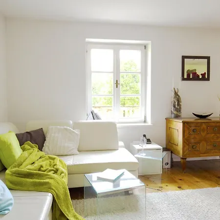 5 Sterne Mit Garten Und Bergblick In Chiemsee-naehe