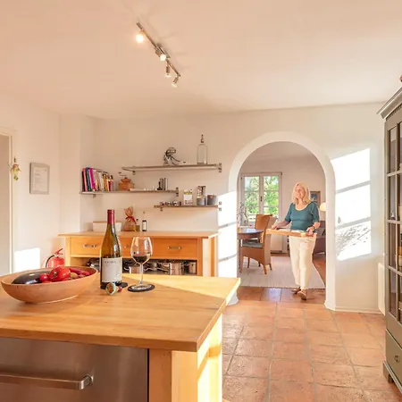 5 Sterne Mit Garten Und Bergblick In Chiemsee-naehe